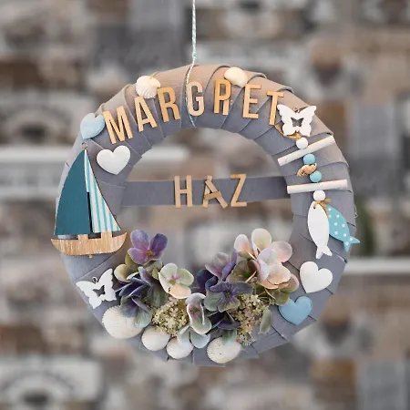 Margret Haz 3*