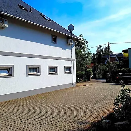 Margret Ház Bed and breakfast 3*